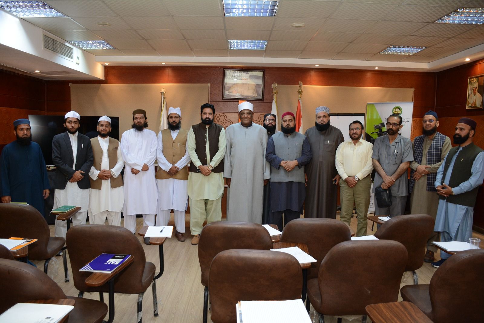 المنظمة العالمية لخريجي الأزهر تختتم الدورة التدريبية لـ «تفكيك الفكر المتطرف» بمشاركة 19 إمامًا وداعية من جمهورية باكستان بالتعاون مع أكاديمية الأزهر للتدريب